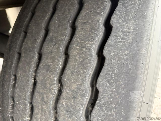 Semi-remorque frigorifique SCHMITZ CARGOBULL 3Achs Carrier1350 Innen2,85 Doppelstock FRC9/27