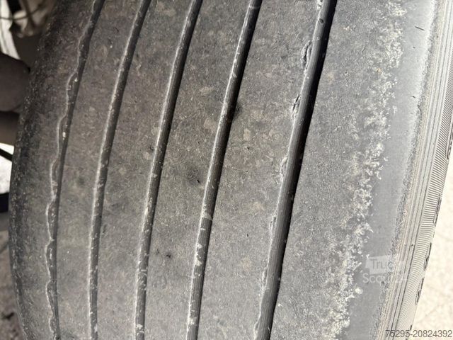 Semirimorchio frigorifero SCHMITZ CARGOBULL 3Achs Carrier1350 Innen2,85 Doppelstock FRC9/27