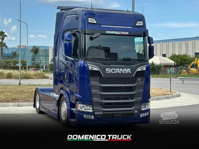 τυπική μονάδα τράκτορα SCANIA 590S FULL PNEUMATIC