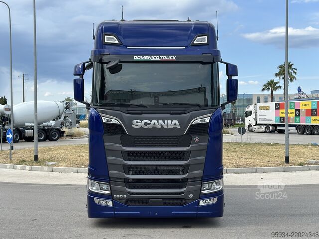 τυπική μονάδα τράκτορα SCANIA 590S FULL PNEUMATIC