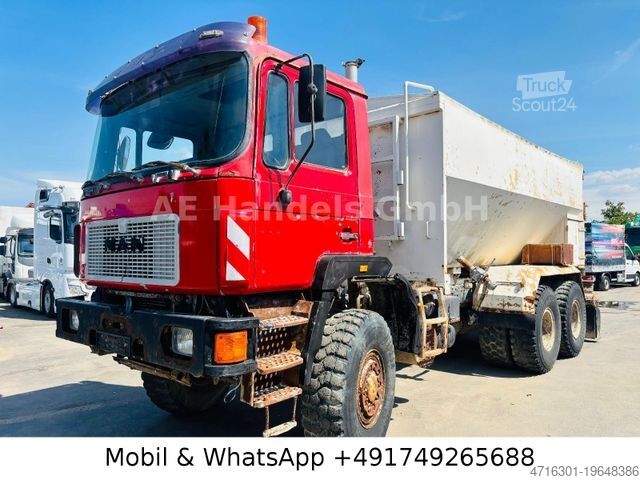 Camion per usi speciali MAN F10 BB 6x6 Bindemittelstreuer *Manual/Analog