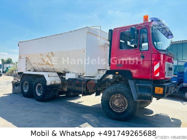 Camion per usi speciali MAN F10 BB 6x6 Bindemittelstreuer *Manual/Analog