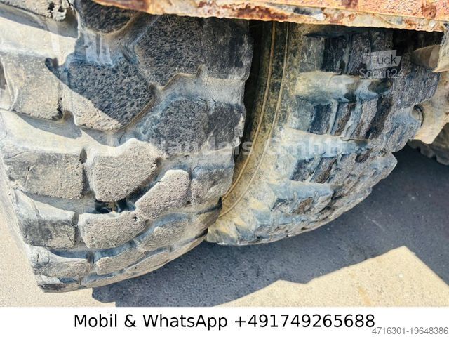 Camion per usi speciali MAN F10 BB 6x6 Bindemittelstreuer *Manual/Analog