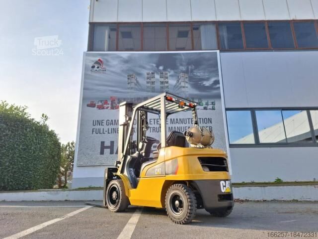 Front loader forklift Caterpillar GP30NT