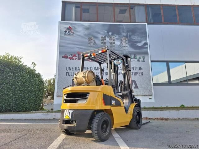 Front loader forklift Caterpillar GP30NT