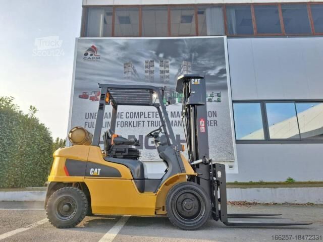 Front loader forklift Caterpillar GP30NT
