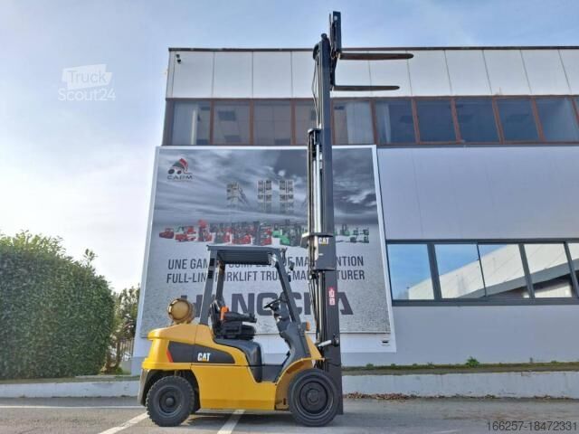 Front loader forklift Caterpillar GP30NT