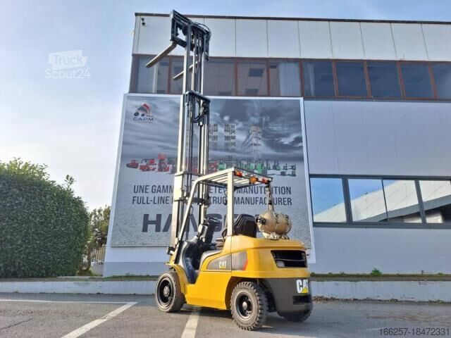 Front loader forklift Caterpillar GP30NT