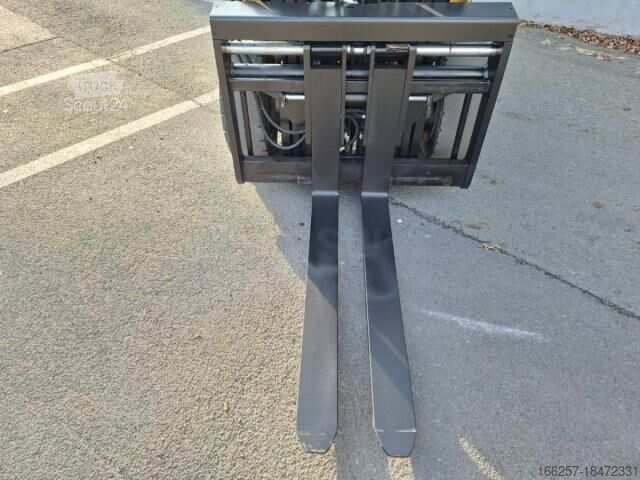 Front loader forklift Caterpillar GP30NT