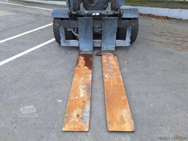 Chariot élévateur frontal  H50D-03