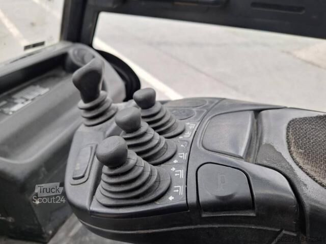 Chariot élévateur frontal  H50D-03