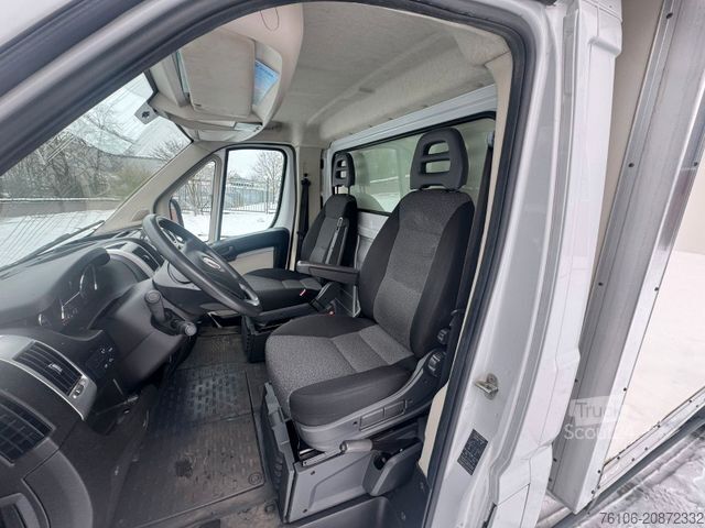Fourgon tôlé FIAT Ducato Koffer *Navi*Kamera*TÜV neu*Länge 4,20m