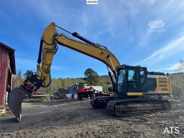 Pásový bagr CAT 324 EL