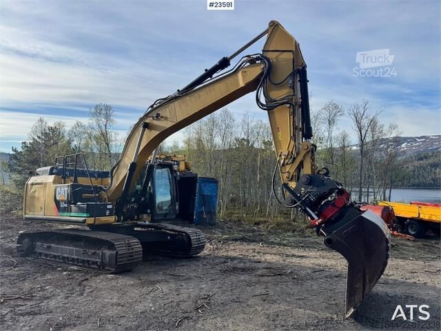 Pásový bagr CAT 324 EL