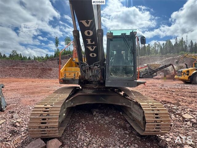 Pelle sur chenilles Volvo EC300 Excavator – Engcon Tiltrotator, 2 Buckets an