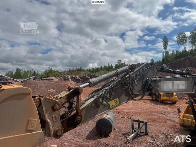 Pelle sur chenilles Volvo EC300 Excavator – Engcon Tiltrotator, 2 Buckets an
