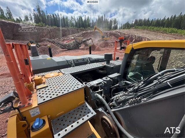 ķēžu ekskavators Volvo EC300 Excavator – Engcon Tiltrotator, 2 Buckets an