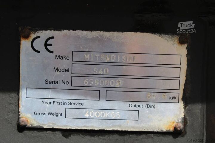 Véhicule à benne Mitsubishi LD 400