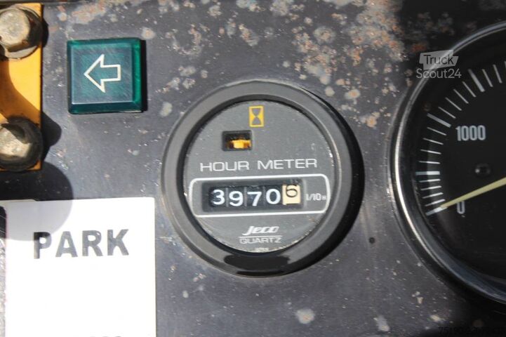 Véhicule à benne Mitsubishi LD 400