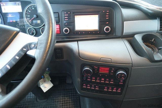 Standard tractor unit MAN 26.440 TGX 6x4, Intarder, Klima, Navi, Hydr.