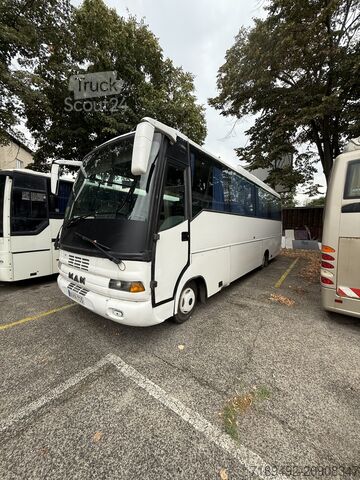 şehir otobüsü MAN L 2000