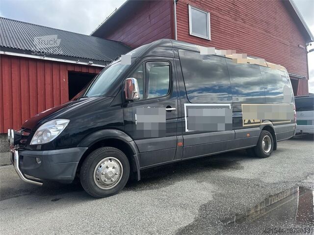 Minibüs Mercedes-Benz Sprinter 519 minibus 16+1 seats w/ 2 sets of tires