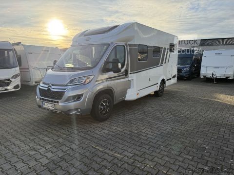 Daļēji integrēta kemperis Carado T 338 Hubbett/Safety Paket uvm