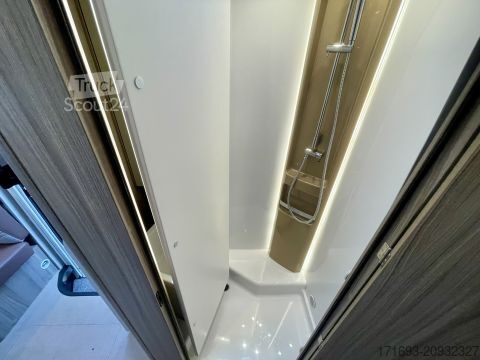 Integriertes Wohnmobil Bürstner Lyseo I 690 G Harmony Line MESSE ANGEBOT ON TOP