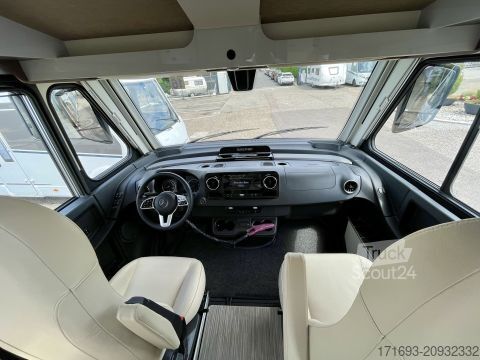 Integrált lakóautó Bürstner Elegance I 910 G UVP 231.386 Euro! VOLL