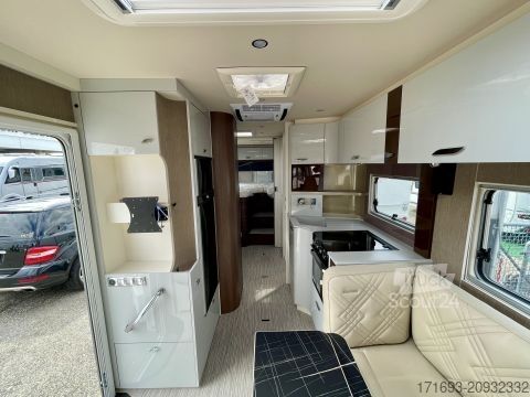 Integrált lakóautó Bürstner Elegance I 910 G UVP 231.386 Euro! VOLL