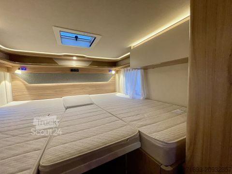 Polointegrovaný obytný vůz Hymer/Eriba Exsis-t 580 Pure Automatik  XXL Bett