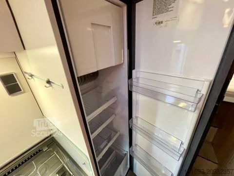 Polointegrovaný obytný vůz Hymer/Eriba Exsis-t 580 Pure Automatik  XXL Bett