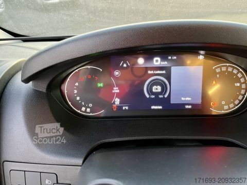 Polointegrovaný obytný vůz Hymer/Eriba Exsis-t 580 Pure Automatik  XXL Bett