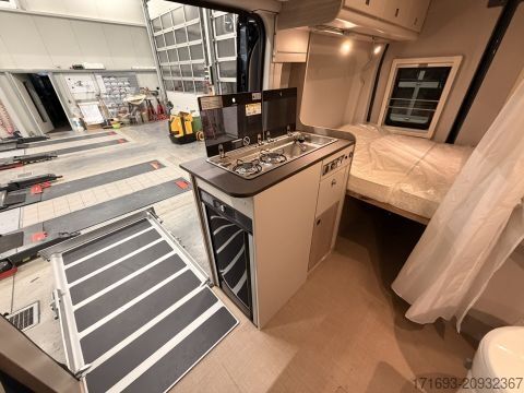 Kamper Bürstner Lineo C 550 barrierefrei mit Kassettenlift