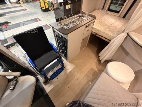 Kamper Bürstner Lineo C 550 barrierefrei mit Kassettenlift