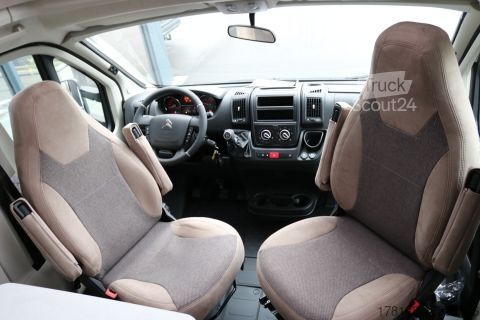 Напівінтегрований кемпер Carado T 338 pro