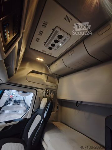 Ελκυστήρας μεγάλου όγκου FORD F-MAX 500 mega