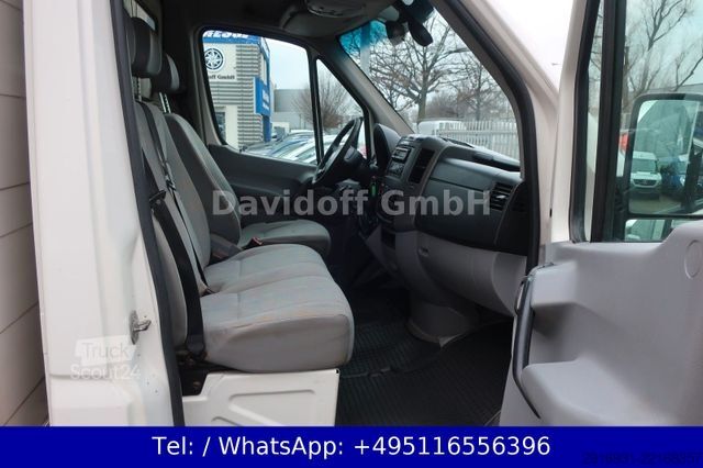Třístranná sklápěcí dodávka VOLKSWAGEN Nr:148 Crafter Dreiseitenkipper/Frontscheibenhz.