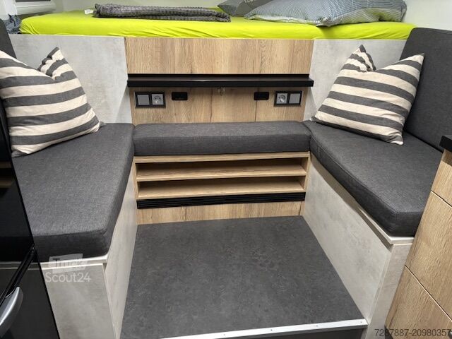 Camper truck Mercedes Benz 917 AF 4x4