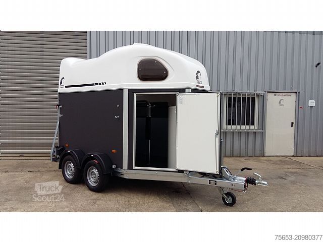 превозвач на добитък Other Cheval Liberte Gold First Sattelkammer Aluboden 100km/H Fahrwerk verfügbar