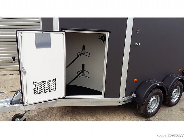 превозвач на добитък Other Cheval Liberte Gold First Sattelkammer Aluboden 100km/H Fahrwerk verfügbar