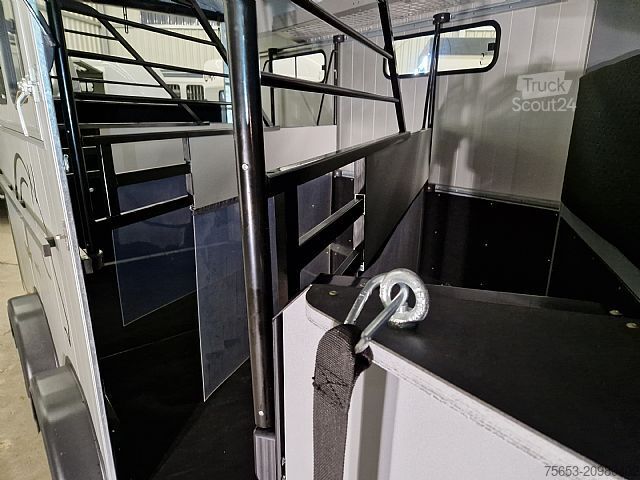 At taşıma römorku Cheval Liberté Maxi 4 3500kg Pullman verfügbar