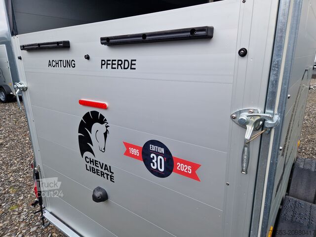 At taşıma römorku Cheval Liberté Touring Frontausstieg Edition 30 direkt