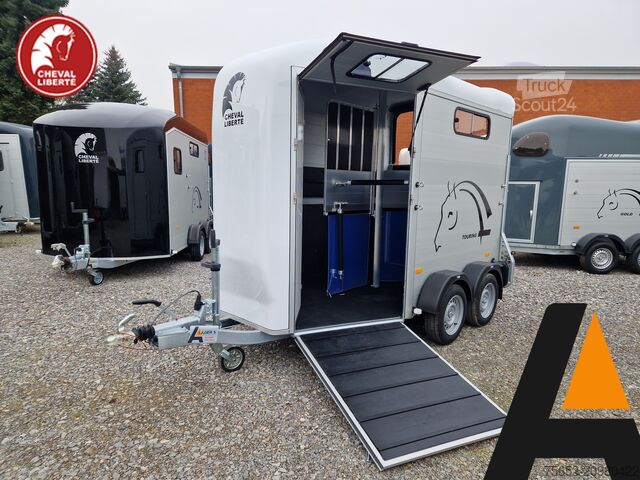Araba römorku Cheval Liberté Touring Country SK Frontausstieg 2025