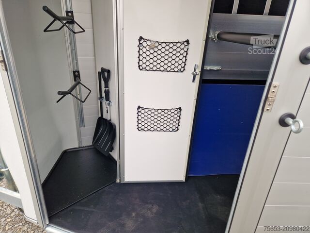 Araba römorku Cheval Liberté Touring Country SK Frontausstieg 2025