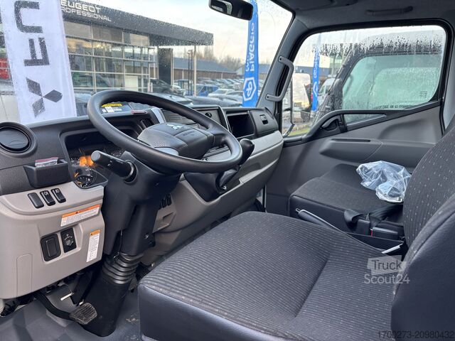 Fourgon pick-up Fuso 3C15