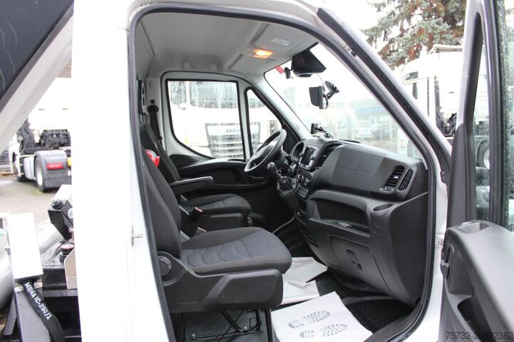 Vrachtwagenhoogwerker Iveco Daily  35-140 Bühne Versalift 13m 2 Personen Korb 200kg
