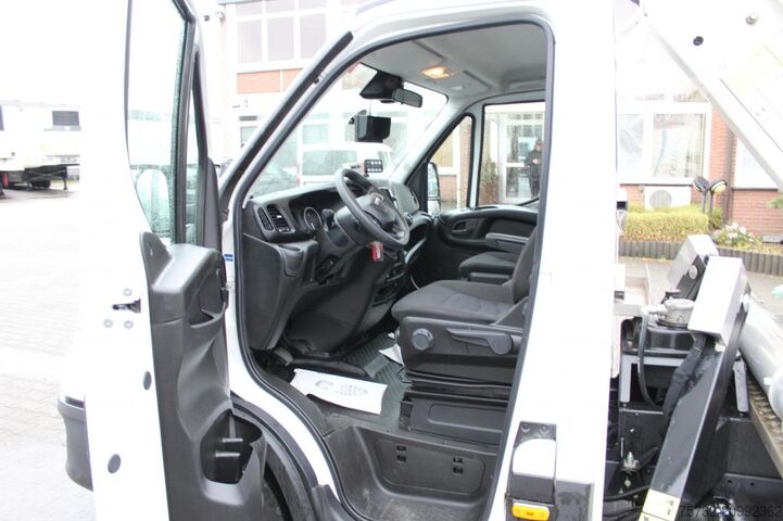 Vrachtwagenhoogwerker Iveco Daily  35-140 Bühne Versalift 13m 2 Personen Korb 200kg