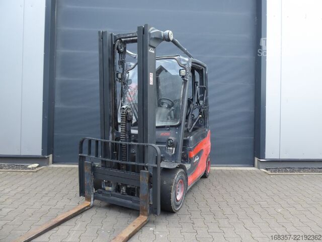 Frontgaffeltruck Linde E25-01