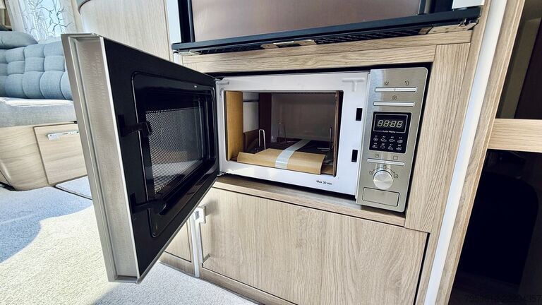 Lakókocsi KABE Royal 740 TDL KS